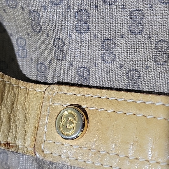 Flawed Gucci Vintage Zippered Tote Bag Project - Picture 3 of 11